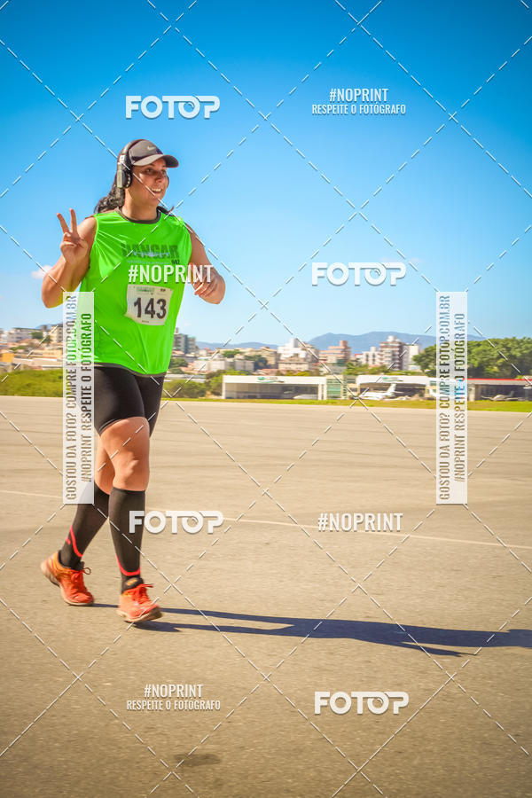 Compra tus fotos del eventoCorrida Hangar 942 En Fotop