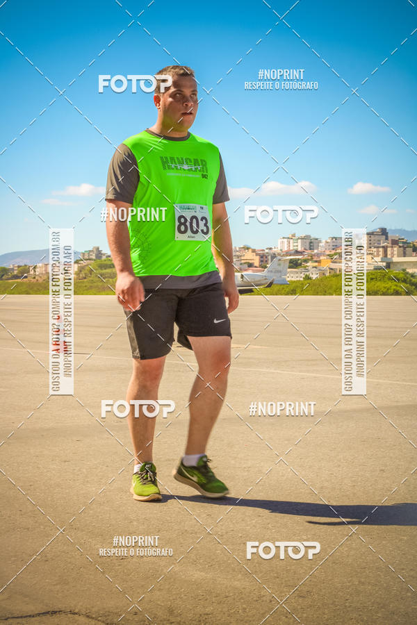 Achetez vos photos de l'vnementCorrida Hangar 942 sur Fotop