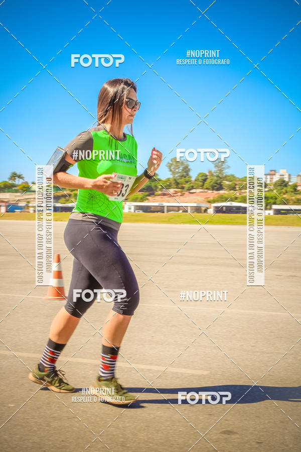 Achetez vos photos de l'vnementCorrida Hangar 942 sur Fotop