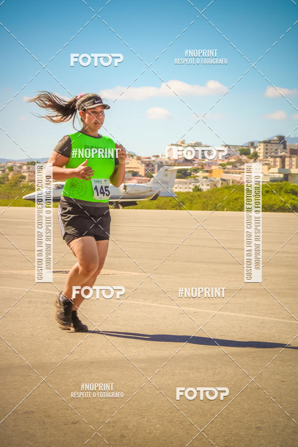 Achetez vos photos de l'vnementCorrida Hangar 942 sur Fotop