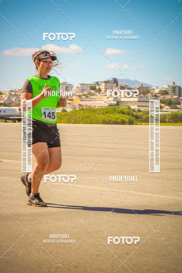 Achetez vos photos de l'vnementCorrida Hangar 942 sur Fotop