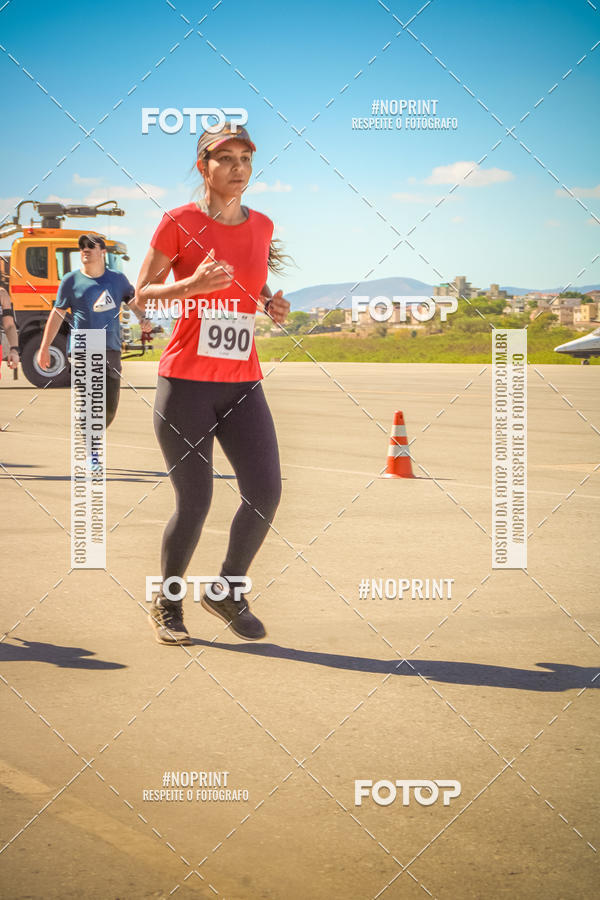 Achetez vos photos de l'vnementCorrida Hangar 942 sur Fotop