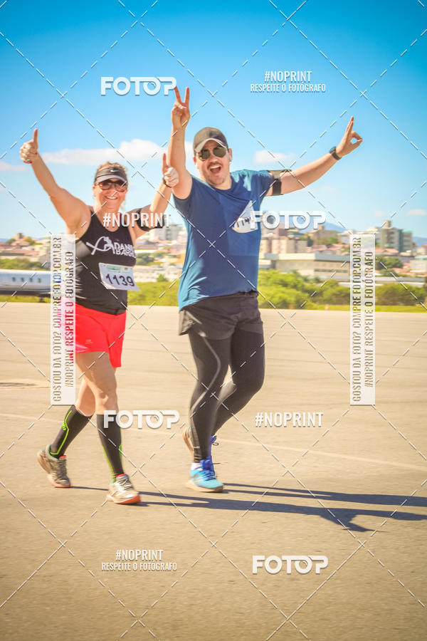 Achetez vos photos de l'vnementCorrida Hangar 942 sur Fotop