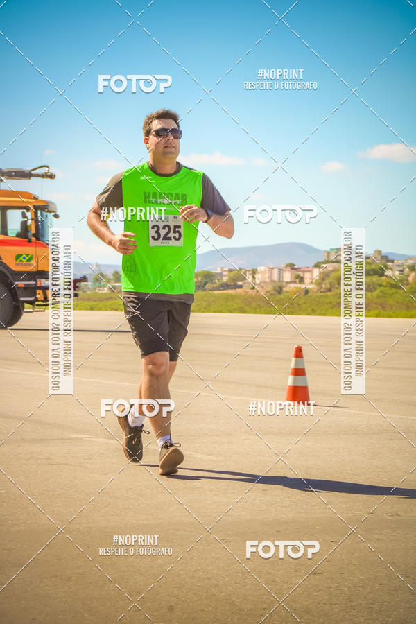 Compra tus fotos del eventoCorrida Hangar 942 En Fotop