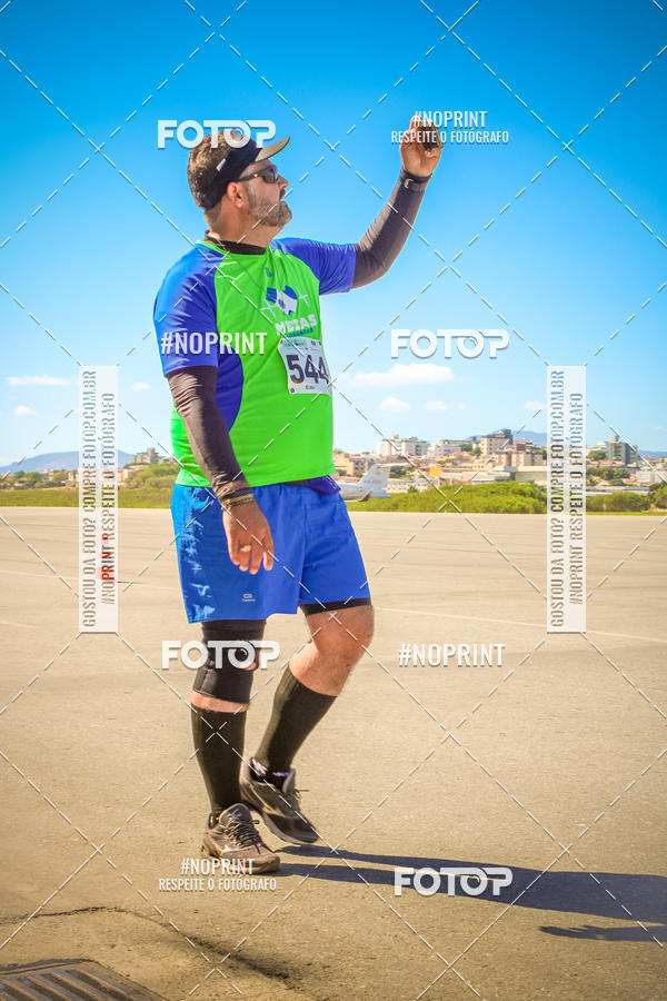 Compra tus fotos del eventoCorrida Hangar 942 En Fotop