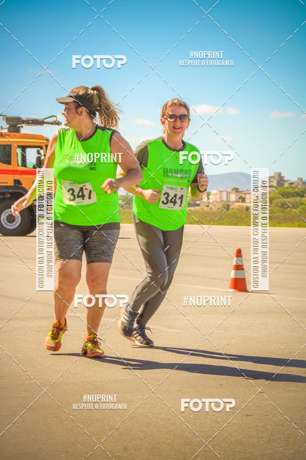 Compra tus fotos del eventoCorrida Hangar 942 En Fotop