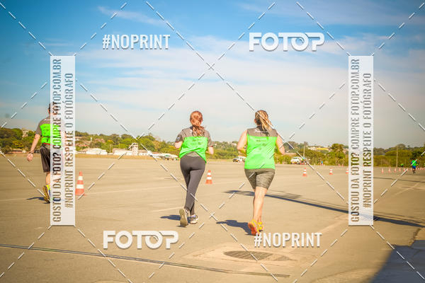 Compra tus fotos del eventoCorrida Hangar 942 En Fotop