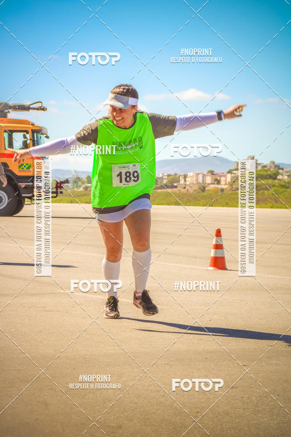 Compra tus fotos del eventoCorrida Hangar 942 En Fotop