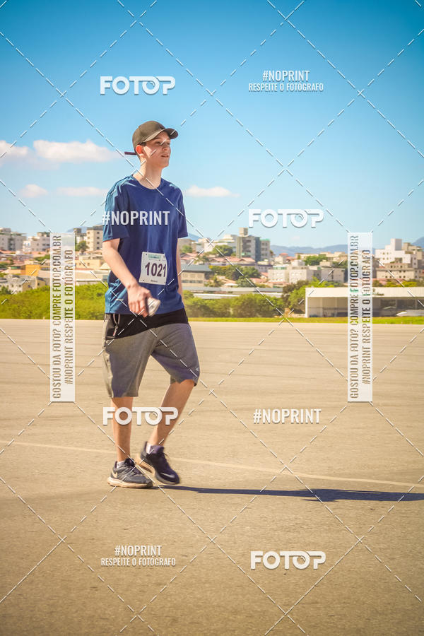 Compra tus fotos del eventoCorrida Hangar 942 En Fotop