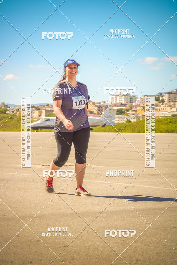 Compra tus fotos del eventoCorrida Hangar 942 En Fotop