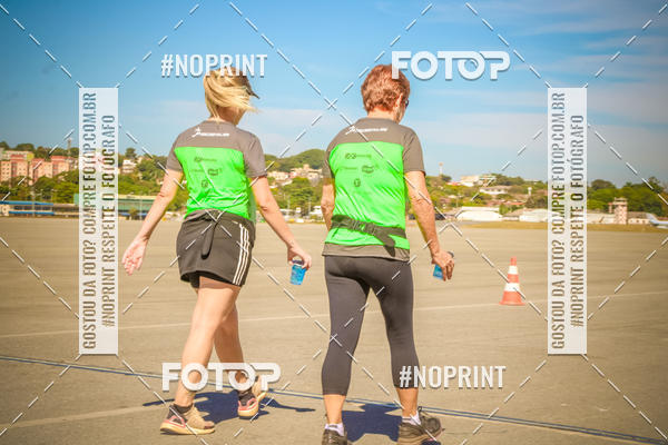 Achetez vos photos de l'vnementCorrida Hangar 942 sur Fotop