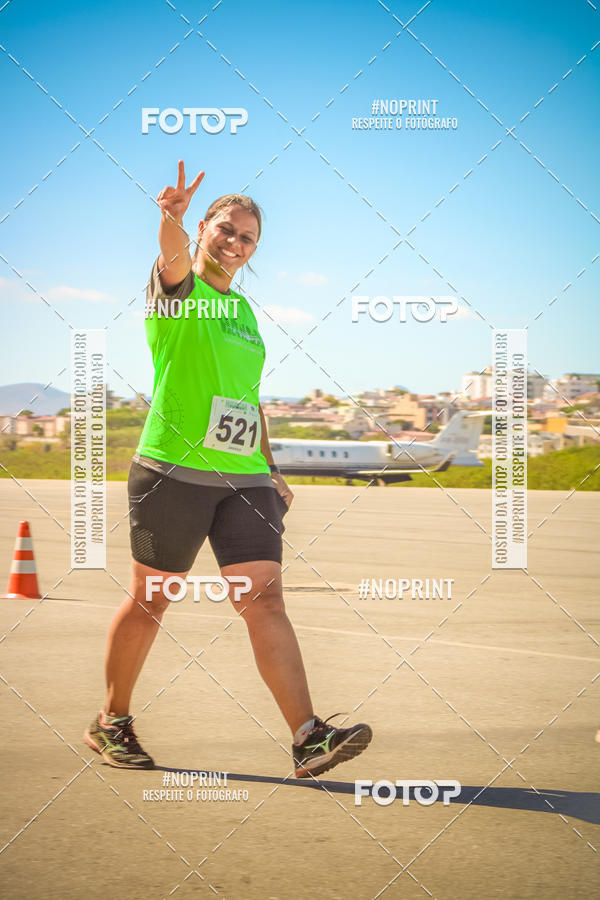 Achetez vos photos de l'vnementCorrida Hangar 942 sur Fotop