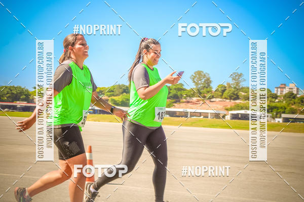 Achetez vos photos de l'vnementCorrida Hangar 942 sur Fotop