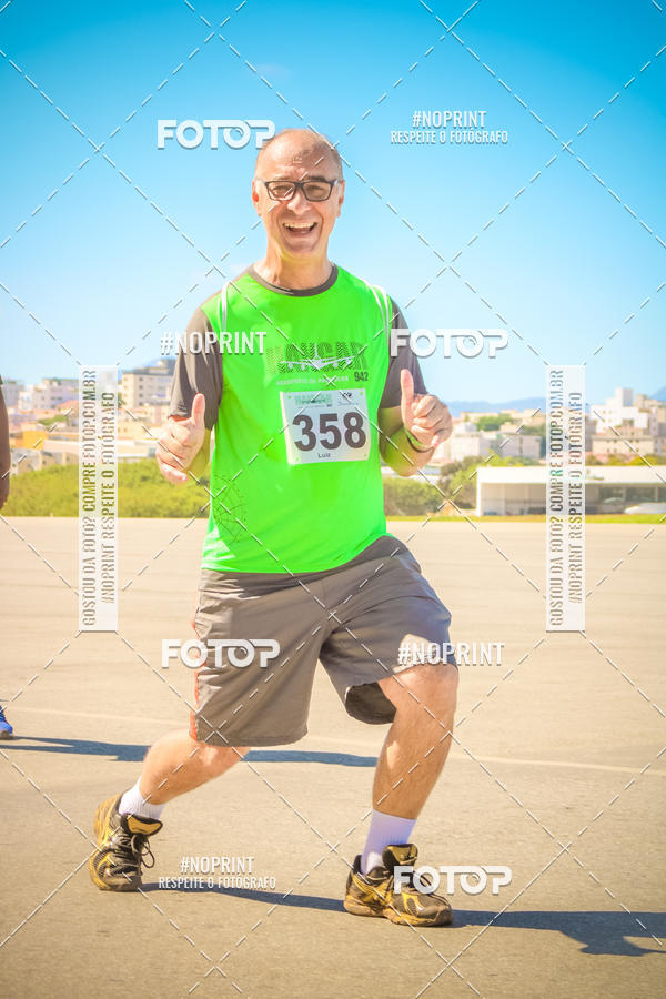 Achetez vos photos de l'vnementCorrida Hangar 942 sur Fotop