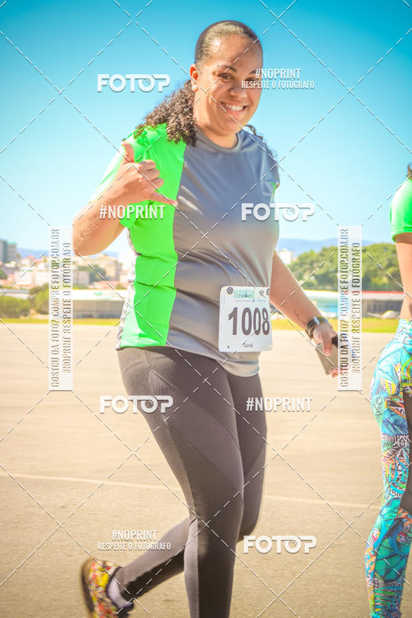 Achetez vos photos de l'vnementCorrida Hangar 942 sur Fotop