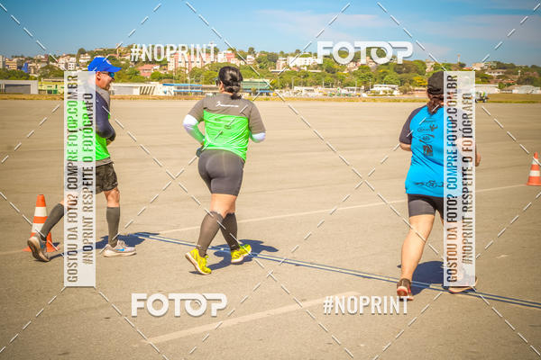 Compra tus fotos del eventoCorrida Hangar 942 En Fotop