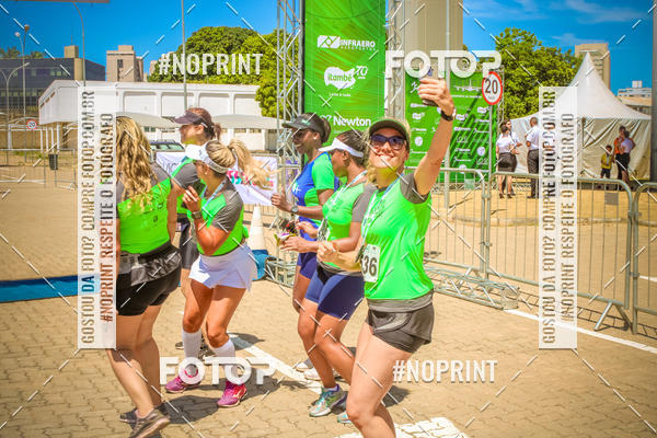 Buy your photos of the eventCorrida Hangar 942 on Fotop