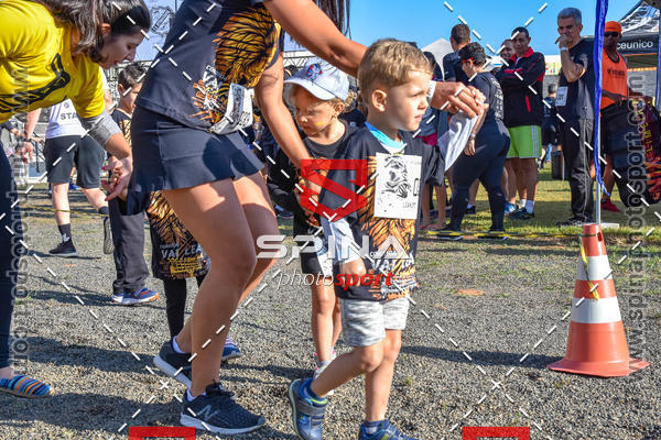 Buy your photos of the eventCorrida Vai Le�o - 2019  on Fotop