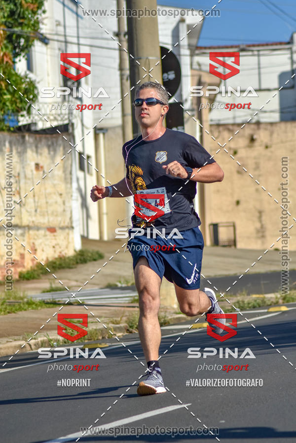 Buy your photos of the eventCorrida Vai Le�o - 2019  on Fotop