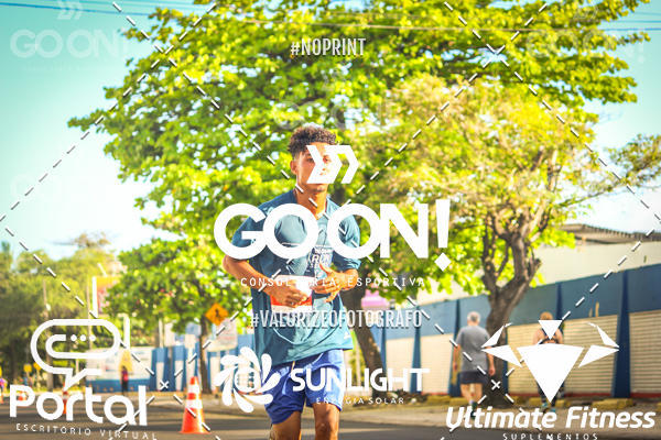 Buy your photos of the eventTrack e Field Run Series - SunRise on Fotop