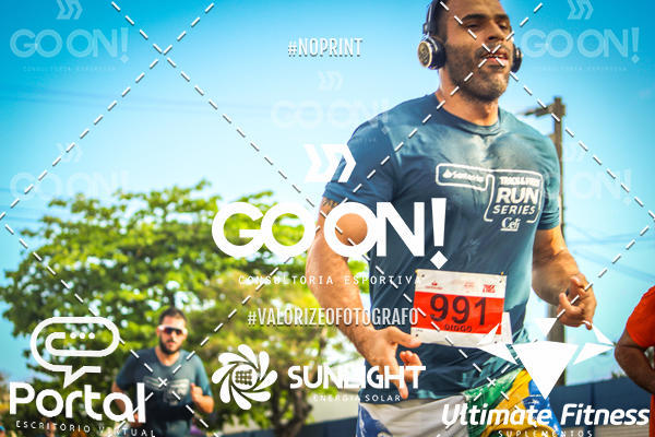 Buy your photos of the eventTrack e Field Run Series - SunRise on Fotop