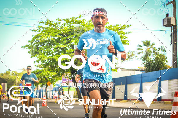 Buy your photos of the eventTrack e Field Run Series - SunRise on Fotop