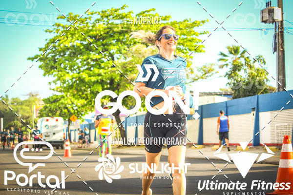 Buy your photos of the eventTrack e Field Run Series - SunRise on Fotop