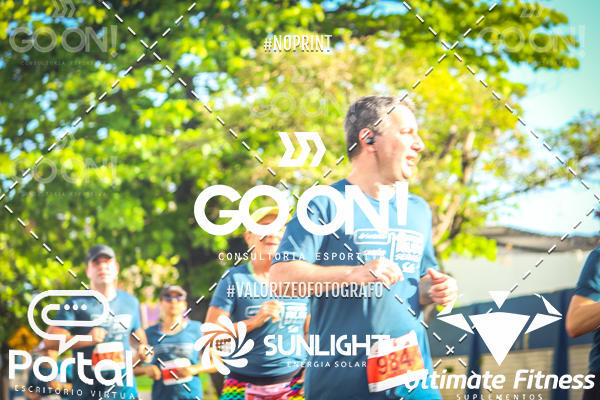 Buy your photos of the eventTrack e Field Run Series - SunRise on Fotop