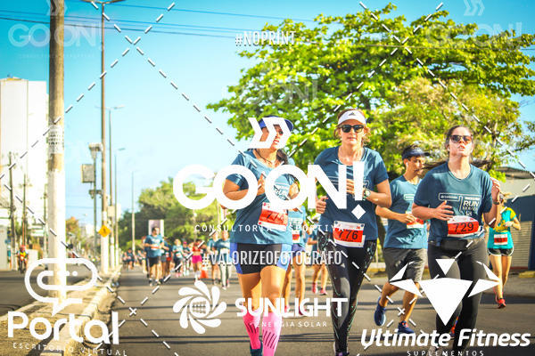 Buy your photos of the eventTrack e Field Run Series - SunRise on Fotop