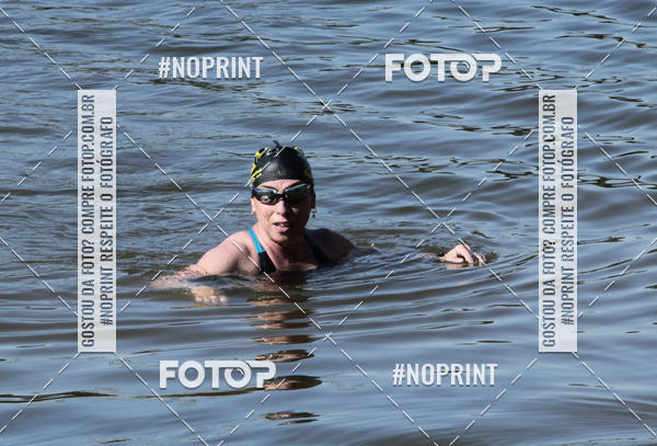 Compre as suas fotos do eventoREVEZAMENTO 10K DE NATA��O JULIO VICU�A no Fotop