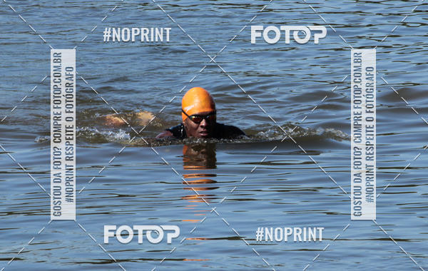 Compre as suas fotos do eventoREVEZAMENTO 10K DE NATA��O JULIO VICU�A no Fotop