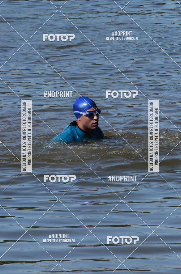 Compre as suas fotos do eventoREVEZAMENTO 10K DE NATA��O JULIO VICU�A no Fotop