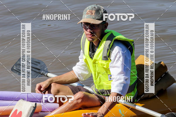 Compre as suas fotos do eventoREVEZAMENTO 10K DE NATA��O JULIO VICU�A no Fotop