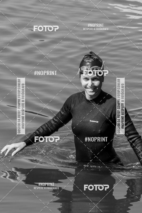 Compre as suas fotos do eventoREVEZAMENTO 10K DE NATA��O JULIO VICU�A no Fotop