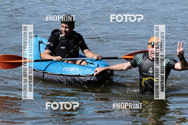 Compre as suas fotos do eventoREVEZAMENTO 10K DE NATA��O JULIO VICU�A no Fotop