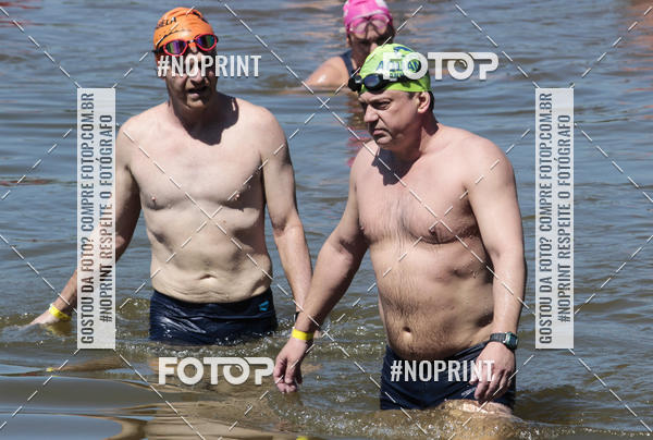 Compra tus fotos del eventoREVEZAMENTO 10K DE NATA��O JULIO VICU�A En Fotop