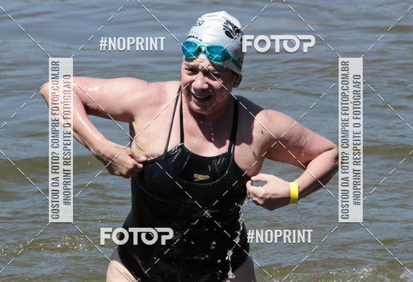 Compra tus fotos del eventoREVEZAMENTO 10K DE NATA��O JULIO VICU�A En Fotop