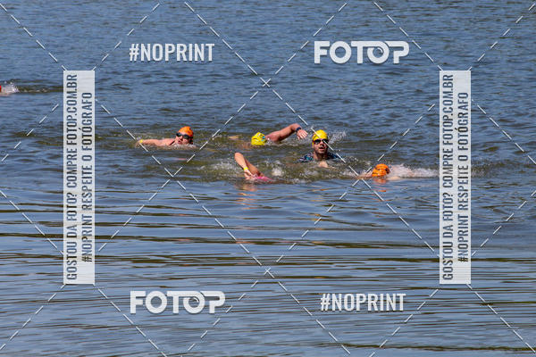 Compre suas fotos do eventoREVEZAMENTO 10K DE NATA��O JULIO VICU�A no Fotop