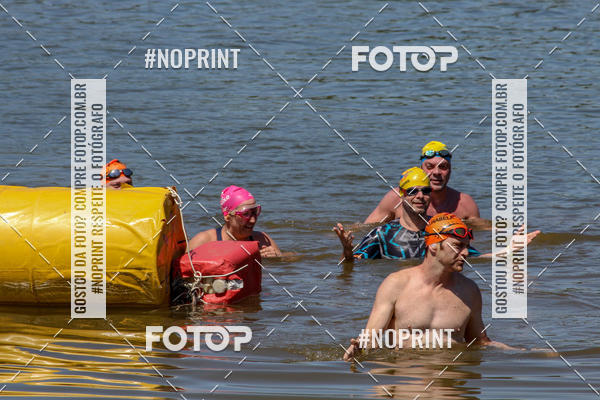 Compre suas fotos do eventoREVEZAMENTO 10K DE NATA��O JULIO VICU�A no Fotop