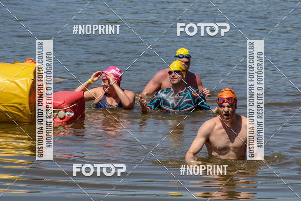 Compre suas fotos do eventoREVEZAMENTO 10K DE NATA��O JULIO VICU�A no Fotop