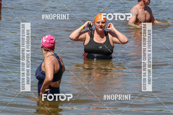 Compre suas fotos do eventoREVEZAMENTO 10K DE NATA��O JULIO VICU�A no Fotop