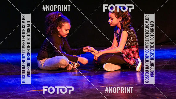 Buy your photos of the eventFesti Poema no Teatro Galpo  on Fotop