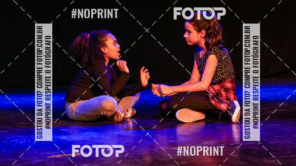 Buy your photos of the eventFesti Poema no Teatro Galpo  on Fotop