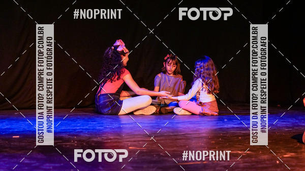 Buy your photos of the eventFesti Poema no Teatro Galpo  on Fotop