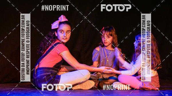 Buy your photos of the eventFesti Poema no Teatro Galpo  on Fotop