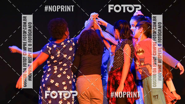 Buy your photos of the eventFesti Poema no Teatro Galpo  on Fotop