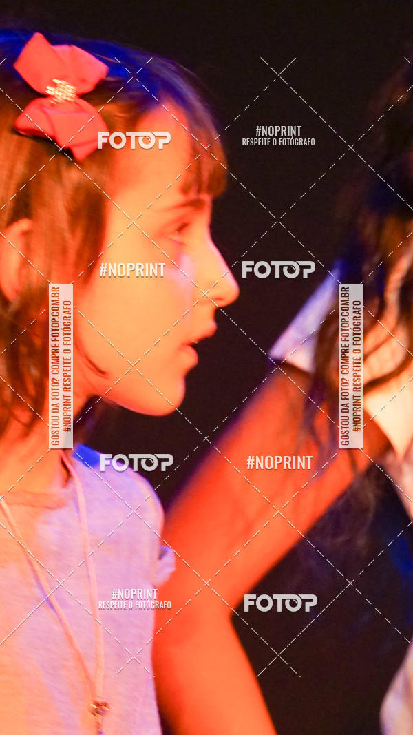 Buy your photos of the eventFesti Poema no Teatro Galpo  on Fotop