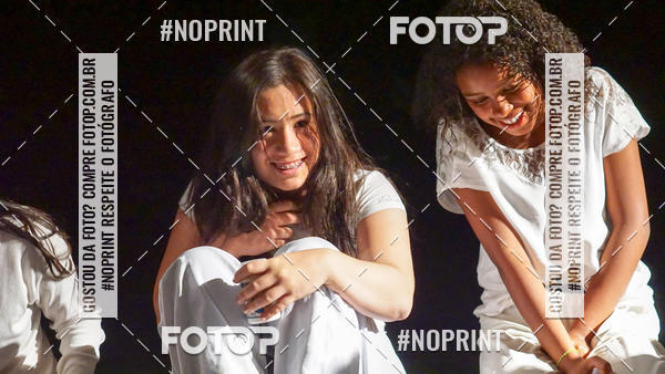 Buy your photos of the eventFesti Poema no Teatro Galpo  on Fotop