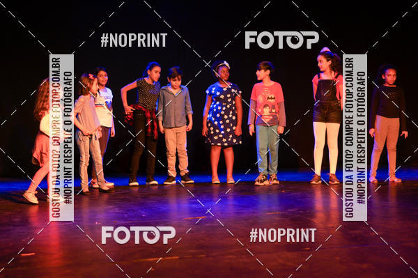Buy your photos of the eventFesti Poema no Teatro Galpo  on Fotop