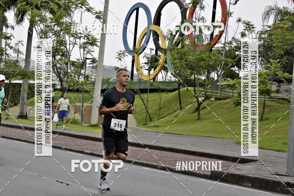 Buy your photos of the eventREI E RAINHA DO ASFALTO CORRIDA E CAMINHADA on Fotop